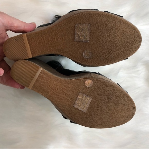 Lucky Brand Penrose Black Leather Platform Wedge - Picture 7 of 8